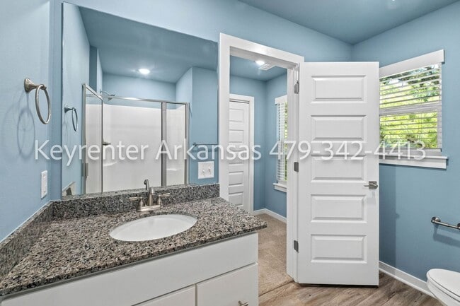Building Photo - Beautiful 2 Bed, 3 Bath Home Just Off Weddington!