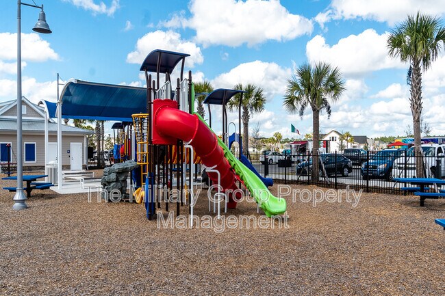 Building Photo - 246 Cherry Elm Dr