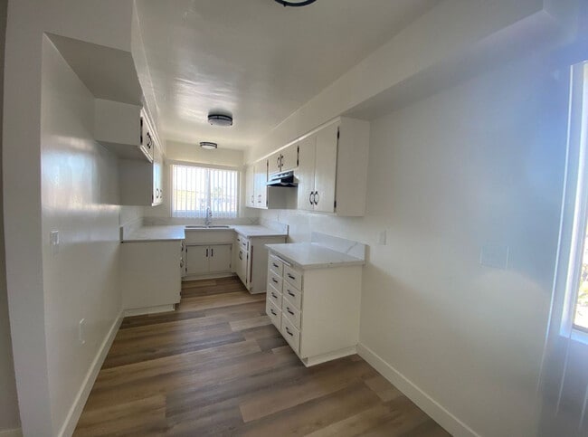 Building Photo - 1513 2nd Ave