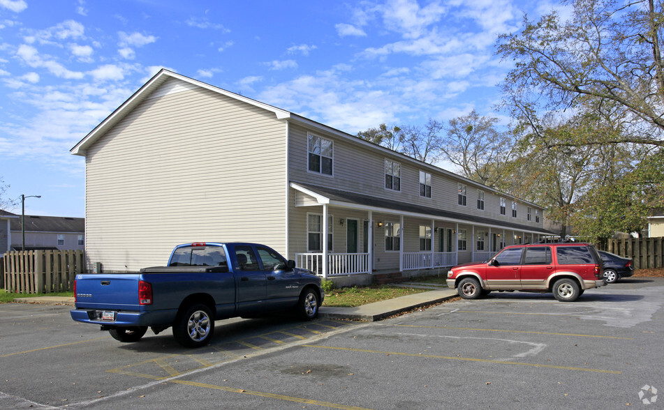 Primary Photo - Bradley Bowen Townhomes