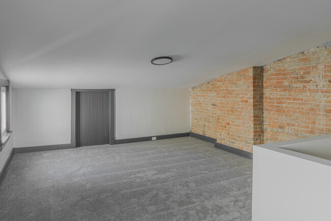 Building Photo - 1549 Ruth Ave