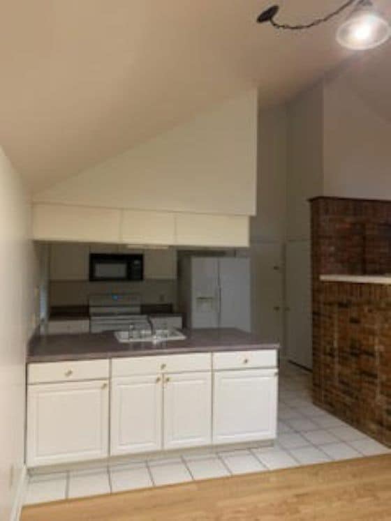 Building Photo - 6625 Golf Club Dr