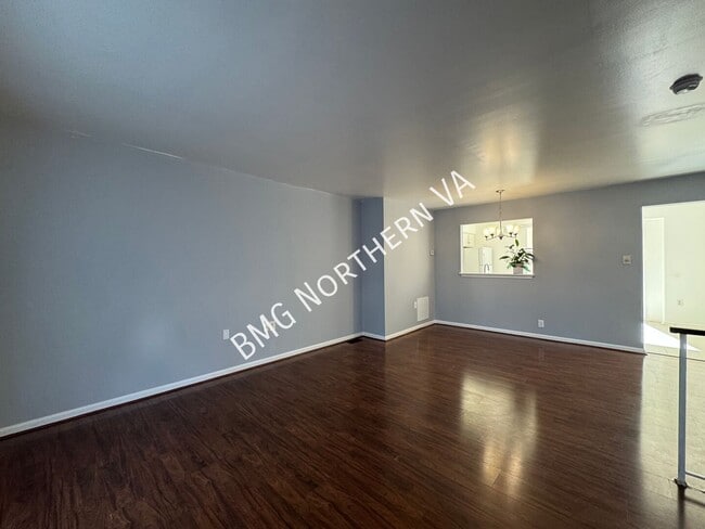 Building Photo - 7343 Rokeby Dr