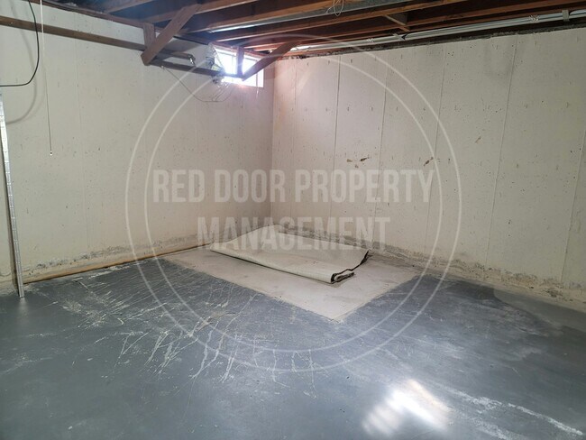 Building Photo - 1332 Farmstead St