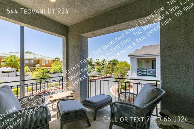 Building Photo - 544 Teovani St
