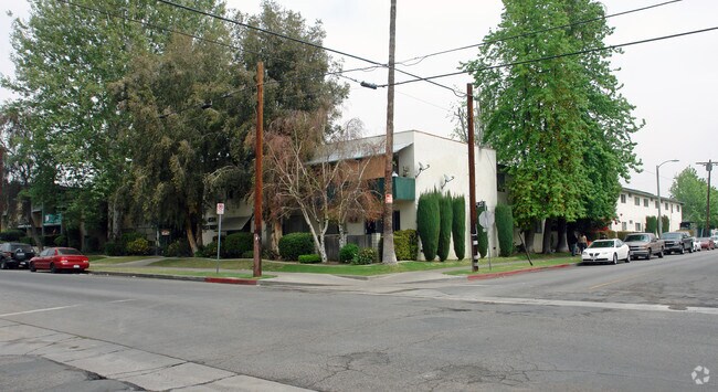 Primary Photo - Chasewood Apartments