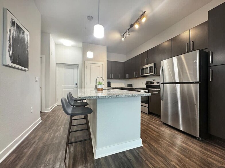 Building Photo - 124 S Morgan St