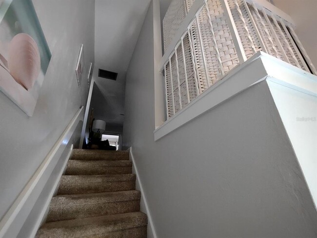 Building Photo - 16 Pinehurst Pl