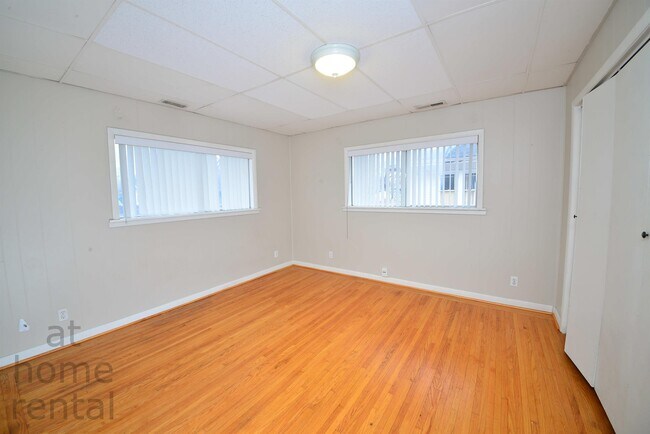 Building Photo - 1501 S Madison Ave