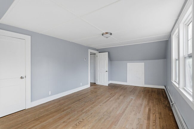 Building Photo - 37 1/2 South St