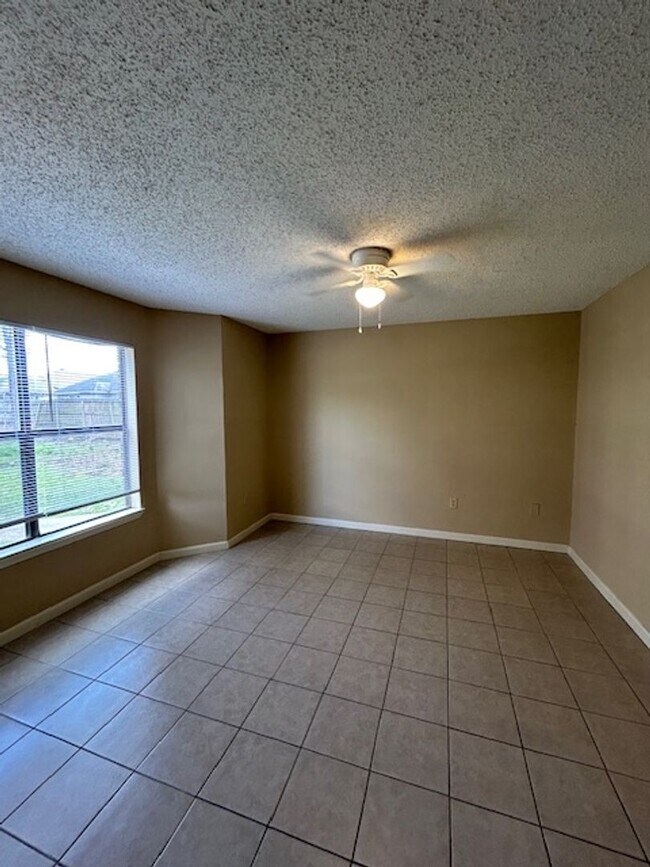 Building Photo - 843 Hammond Manor Dr
