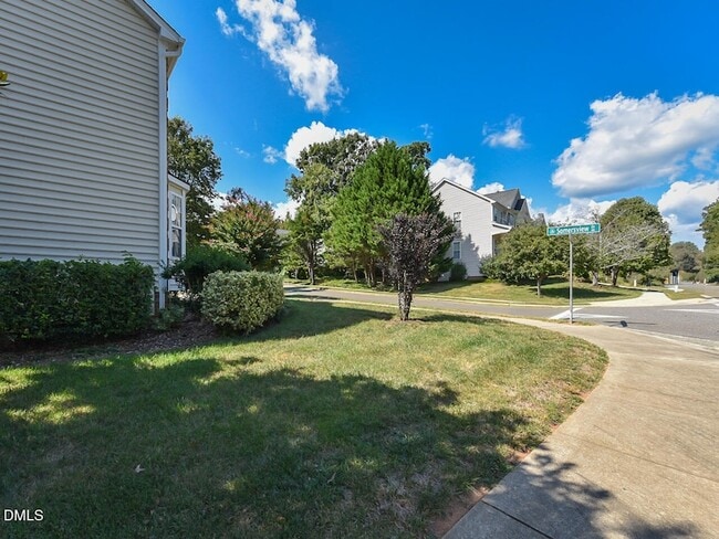 Building Photo - 406 Somersview Dr
