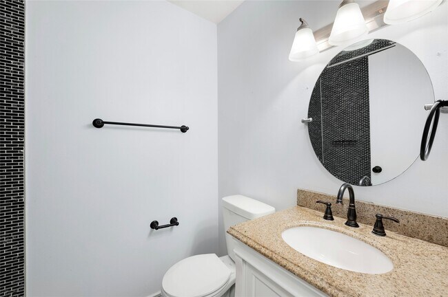 Building Photo - 503 Bellmar Ln