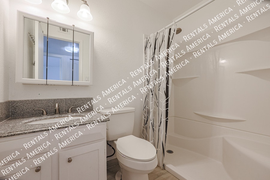 Building Photo - 6058 W Golden Ln