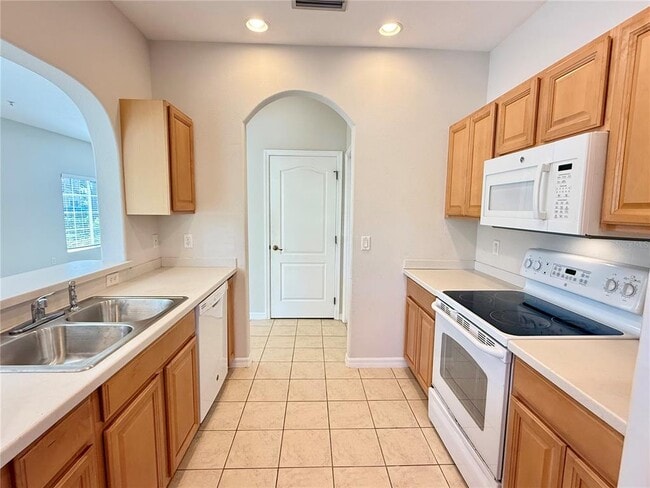 Building Photo - 12993 Coyote Ln