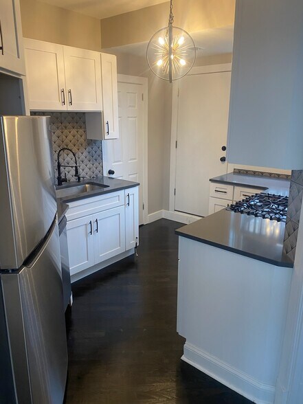 Building Photo - 3937 N Monticello Ave