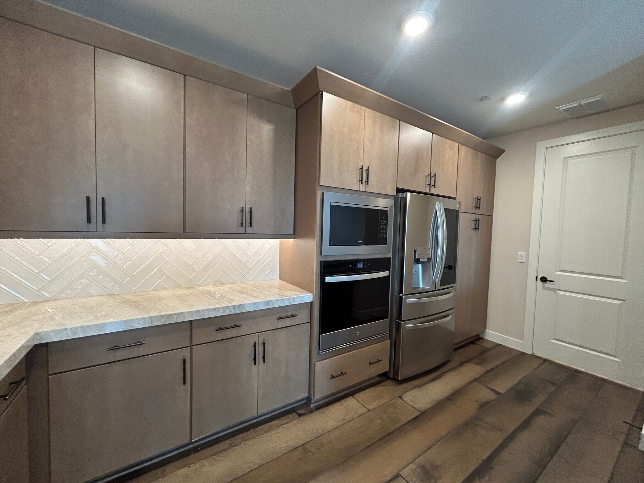 Building Photo - 2121 W Sonoran Desert Dr