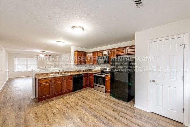 Building Photo - 2280 Bunker Ln