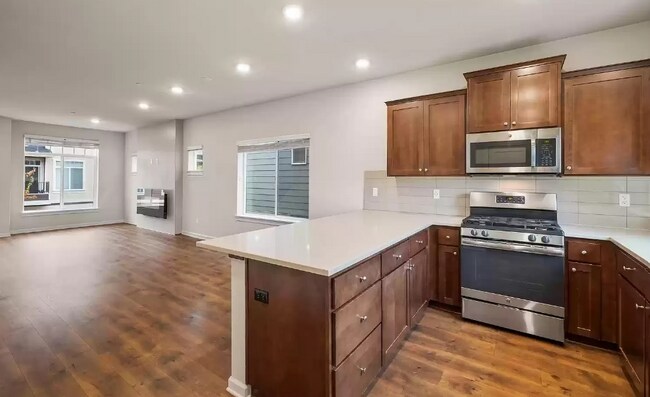 Building Photo - 459 NE Patricia Ann Pl