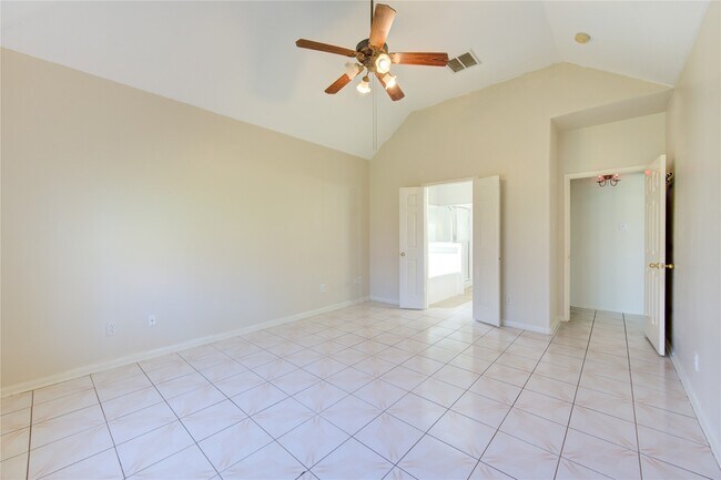 Building Photo - 2921 Indigo Dr