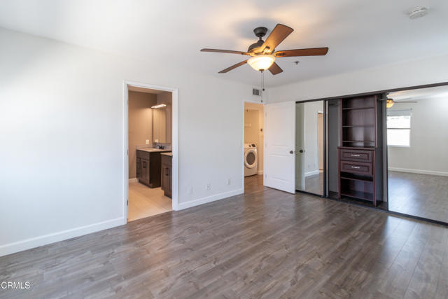 Building Photo - 625 E Del Mar Blvd