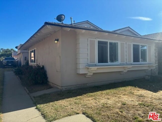 Building Photo - 1110 Hull Pl
