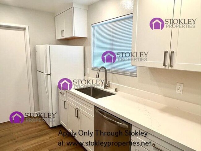 Building Photo - 1875 Queens Rd