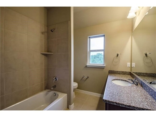 Building Photo - 10671 Villanova Dr