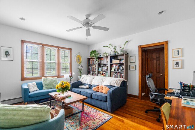 Building Photo - 623 Whitney Ave