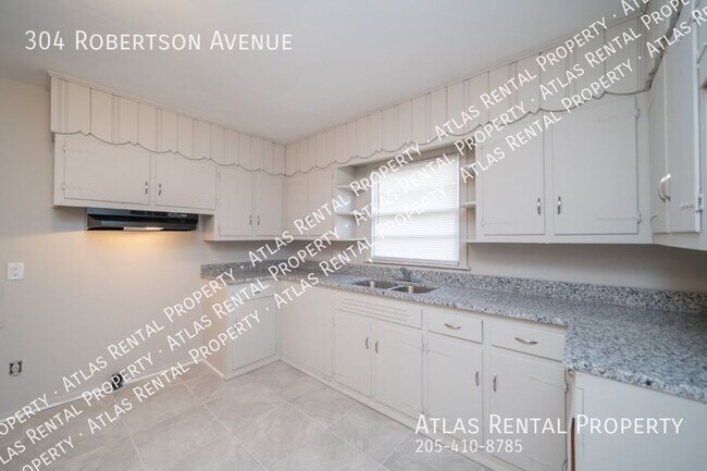 Building Photo - 304 Robertson Ave