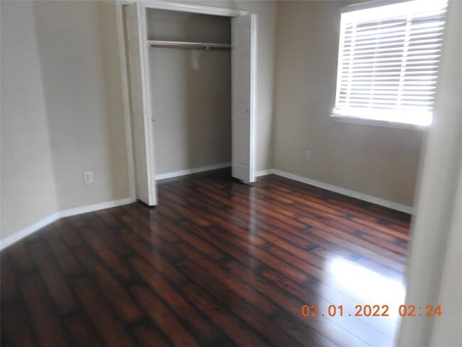 Building Photo - 24227 Silversmith Ln