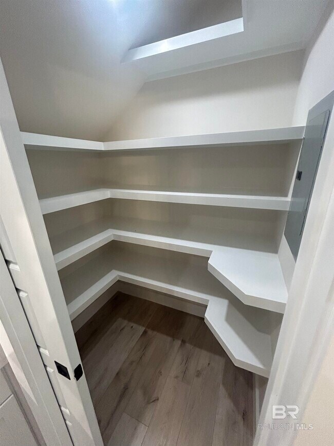 Building Photo - 5122 Pine Rd