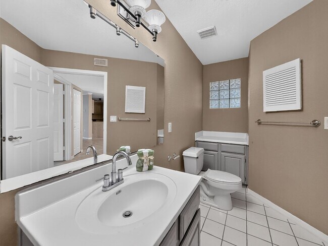 Building Photo - 10150 Belle Rive Blvd