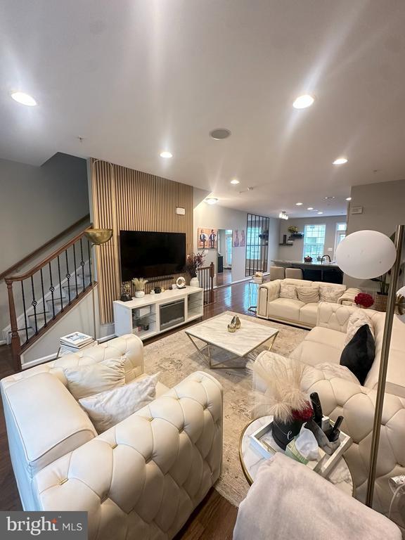 Building Photo - 5504 Glover Park Dr