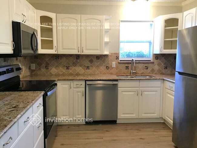 Building Photo - 436 Lexington Ln