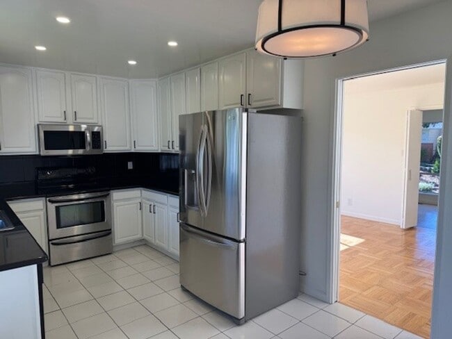 Building Photo - Beautiful home in Laurel Wood