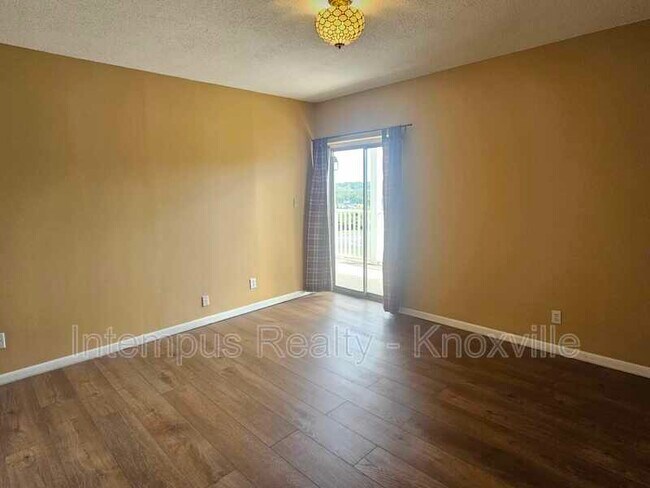 Building Photo - 5709 Lyons View Pike