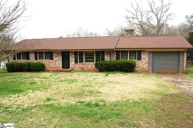 Primary Photo - 506 Motor Boat Club Rd