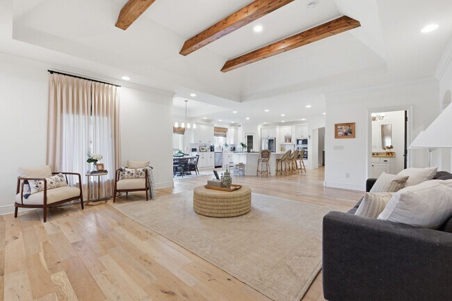 Building Photo - {10500} Luxury Living in Mills Crossing Estates +  Spacious Floorplan with Designer Finishes