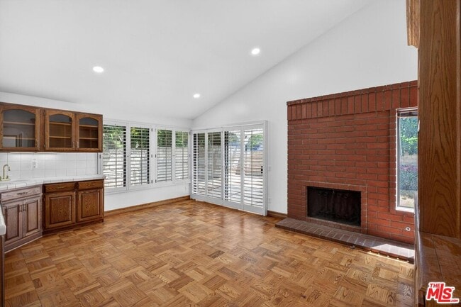 Building Photo - 7652 Quimby Ave