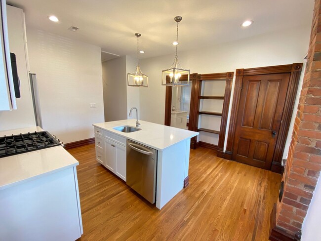 Primary Photo - W King Ave 103-103.5 MLR