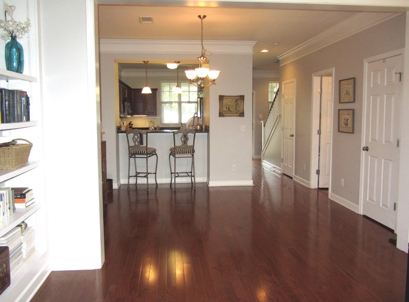 Dinning Room - 2318 Knowles Ave