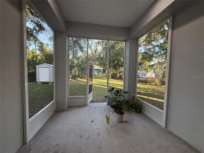 Building Photo - 14 S Forest St