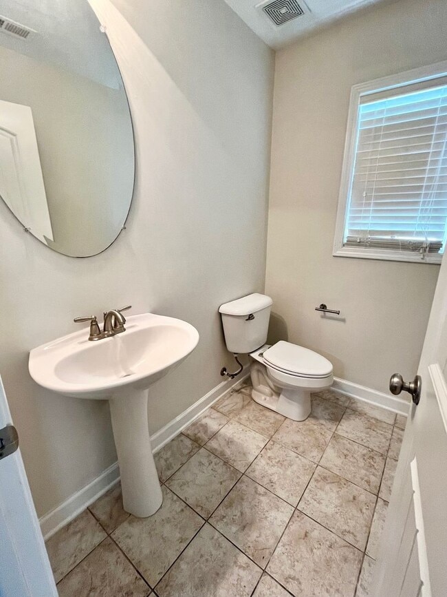 Building Photo - 3Bedroom Avail in Carolina Plantation!