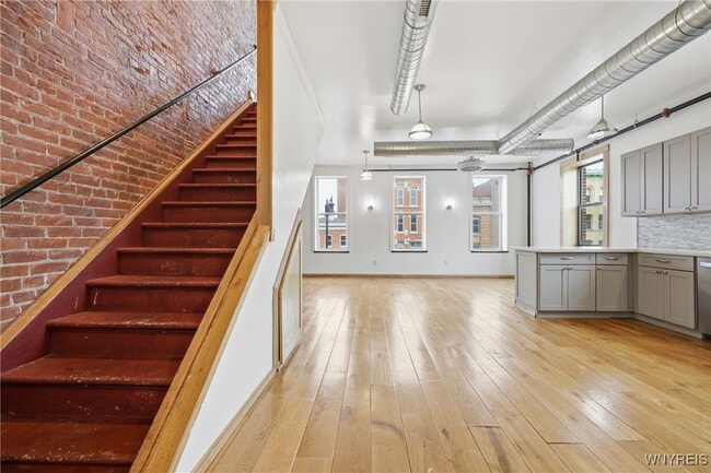 Building Photo - 110 Genesee St