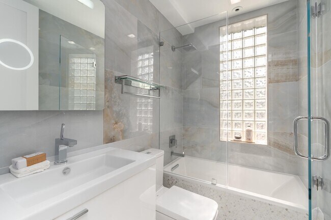 Building Photo - 1604 13th St NW