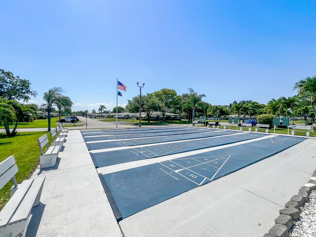 Building Photo - 142 High Point Blvd