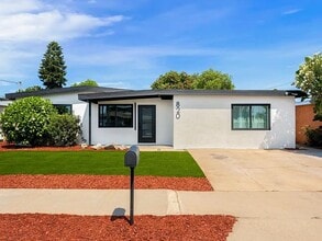 Building Photo - 820 Iris Ave