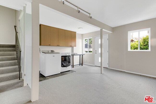 Building Photo - 3360 Ley Dr