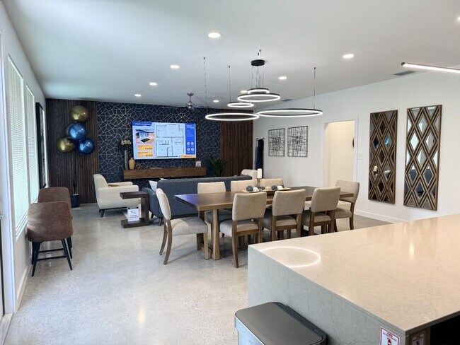 Building Photo - 800 Onyx Dr